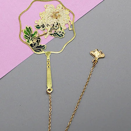 big flower bookmarker with one dangling flower